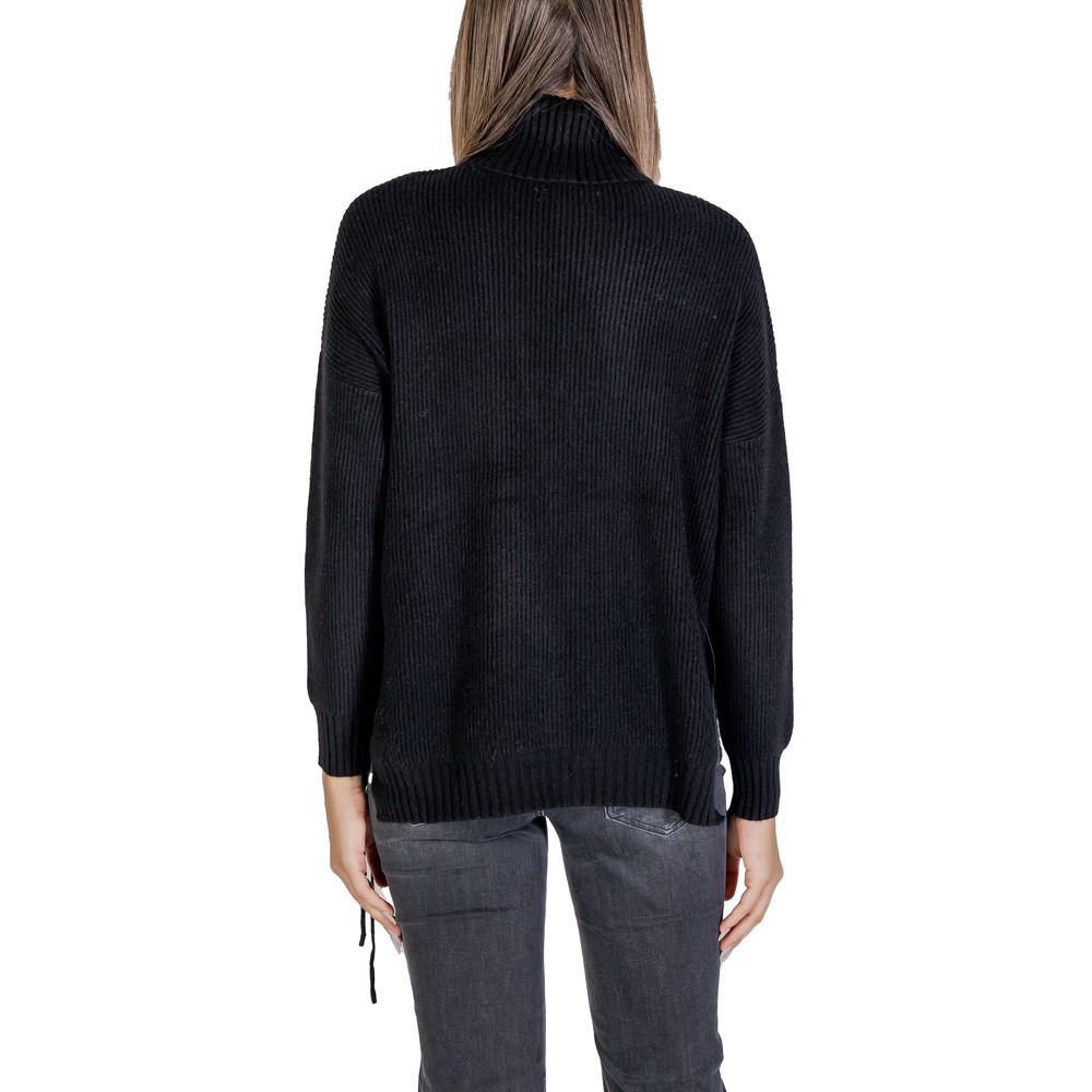 Schwarzer Rollkragenpullover aus Viskose