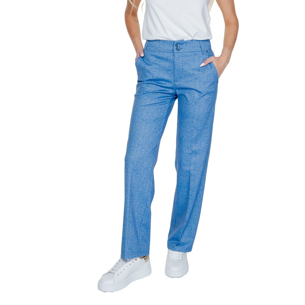 Blaue Polyesterhose