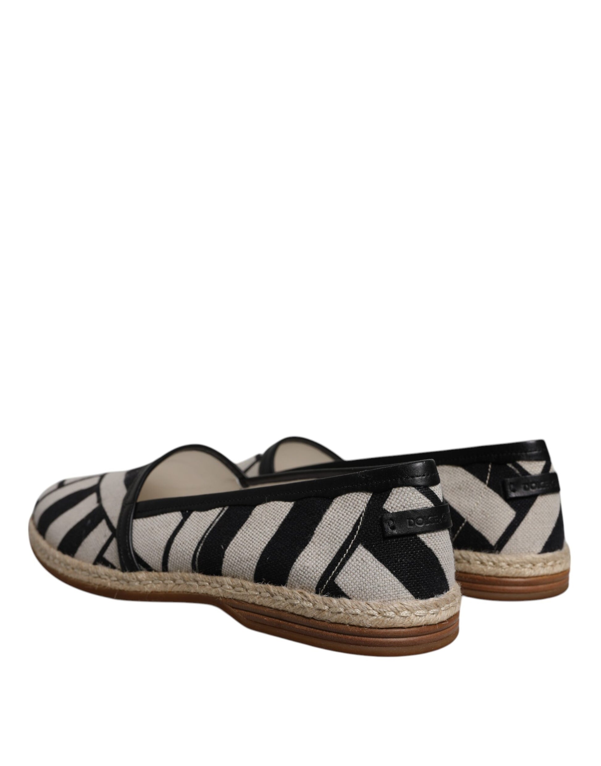 Espadrille-Schuhe mit schwarzen und weißen Streifen