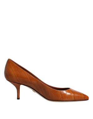 Braune Leder Pumps mit Kitten Heels