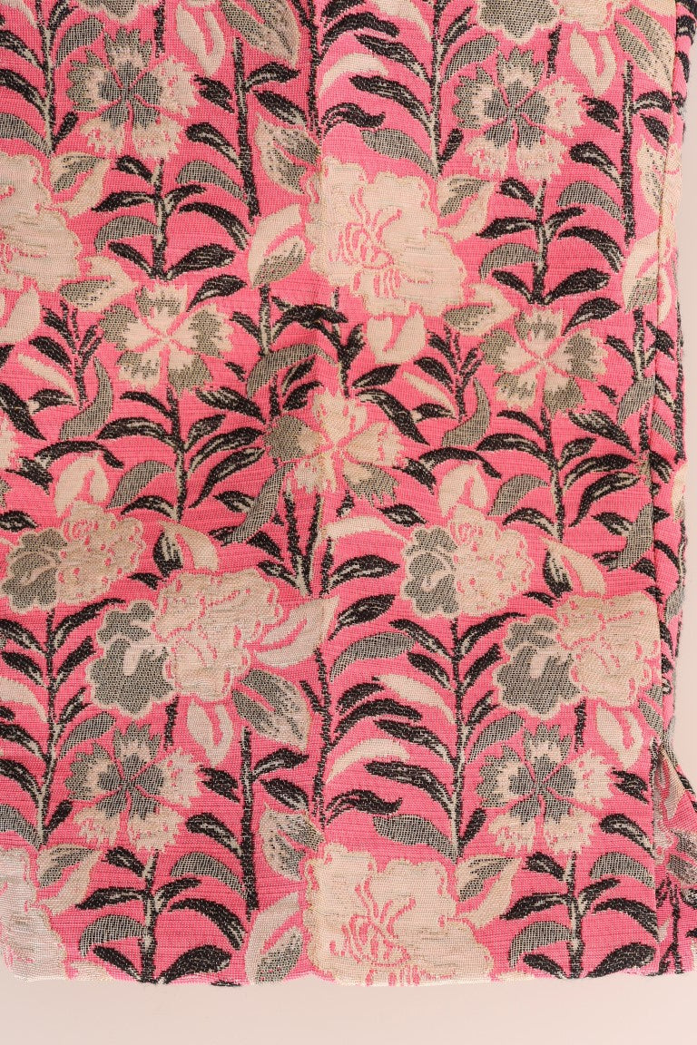 Caprihose aus Brokat mit Blumenmuster in Rosa