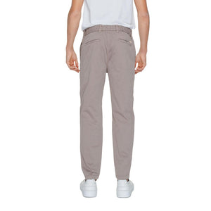 Braune Baumwollhose