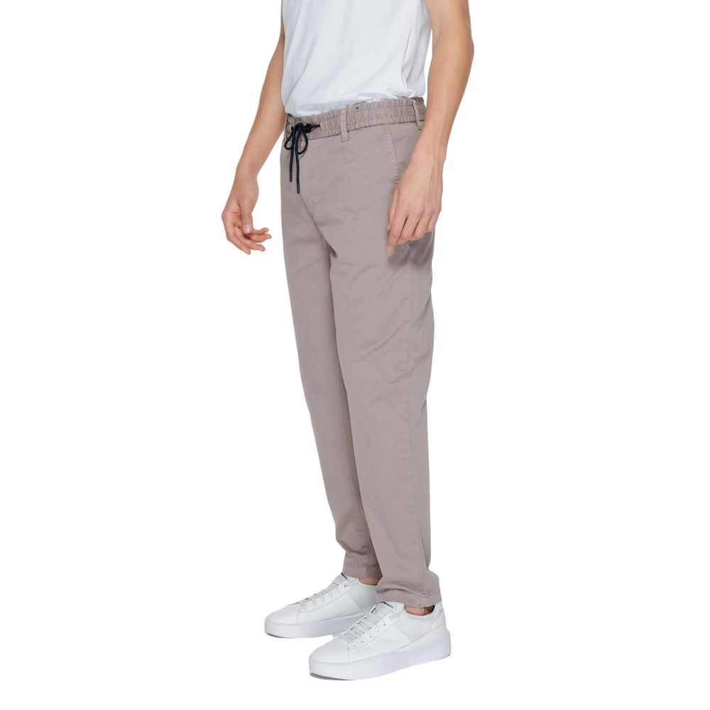 Braune Baumwollhose