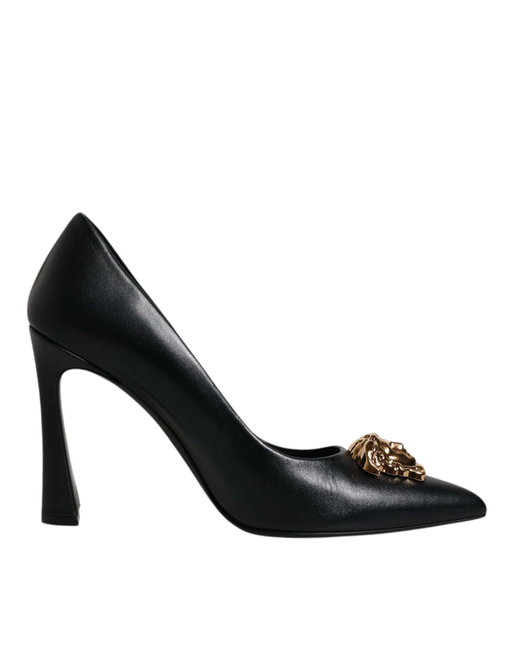 Schwarze Pumps mit Logo-Plakette aus Leder