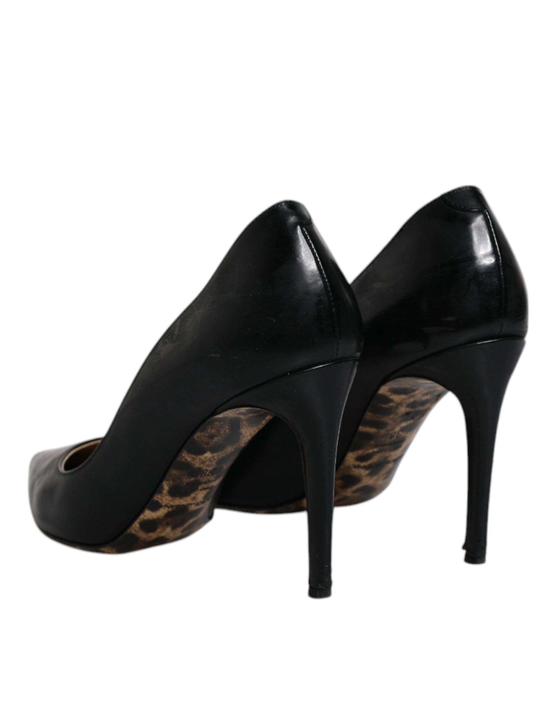 Schwarze Pumps aus Kalbsleder mit Stilettoabsatz