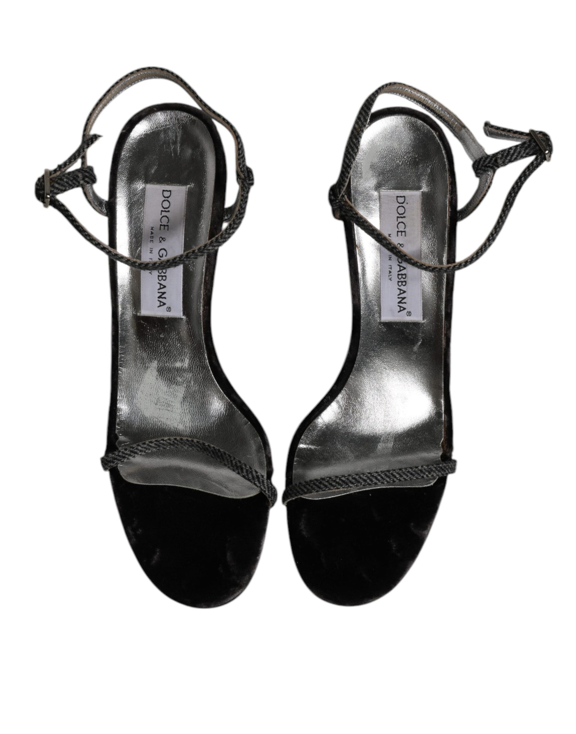 Schwarze High Heels mit Knöchelriemen