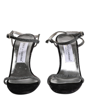 Schwarze High Heels mit Knöchelriemen