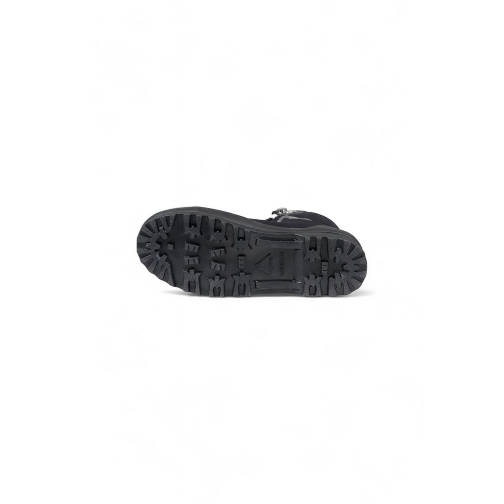 Schwarzer Stoff-Sneaker