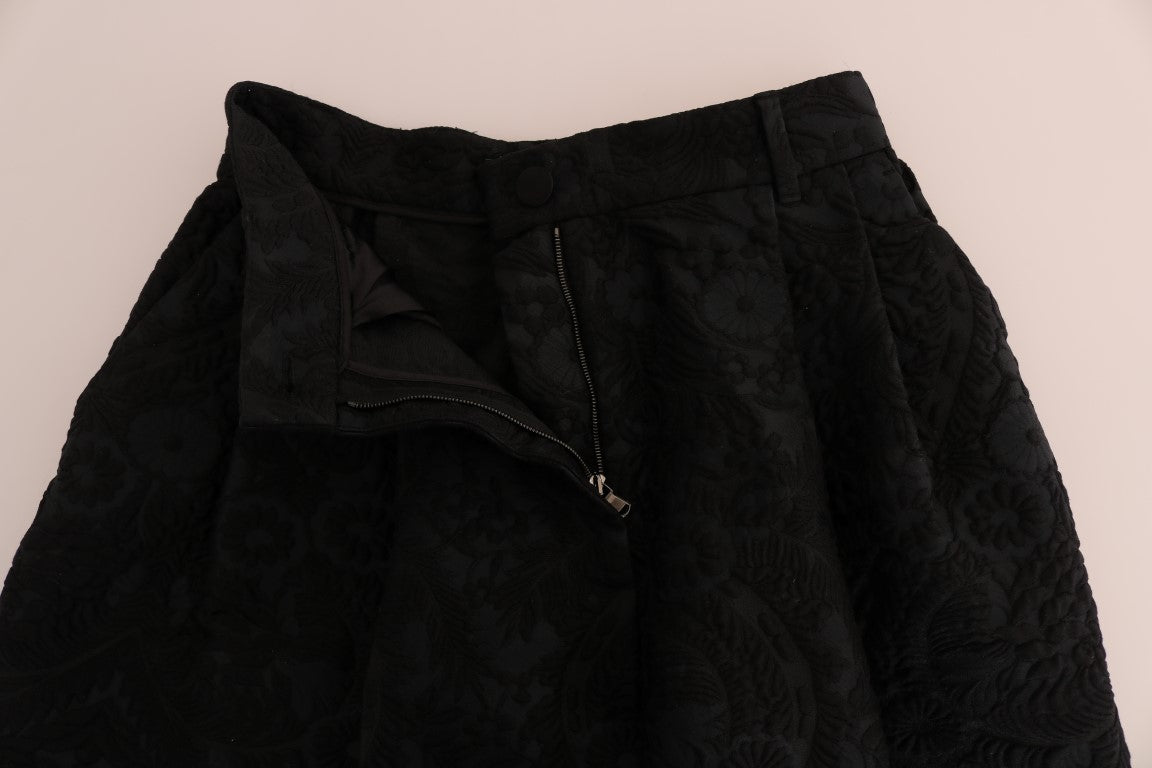 Schwarze Capri-Shorts aus Brokat mit hoher Taille