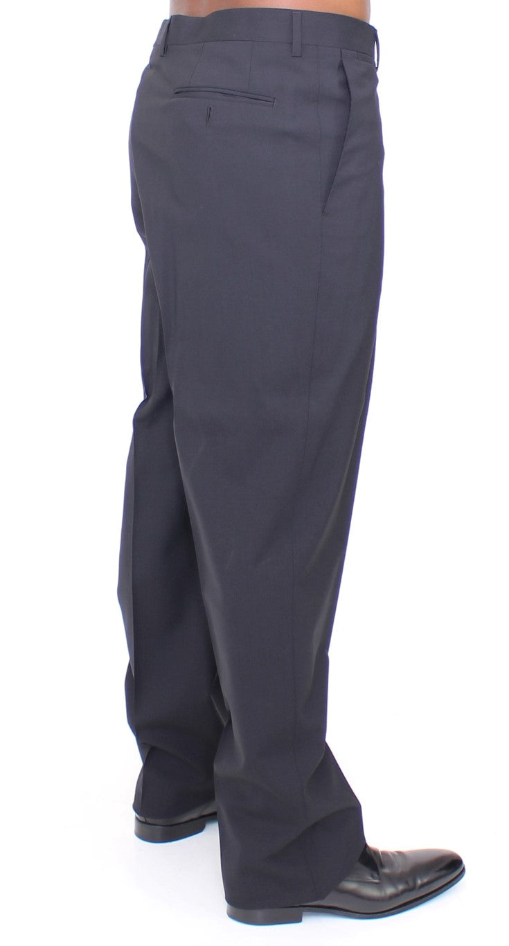 Schwarze Bundfaltenhose aus Wollstretch