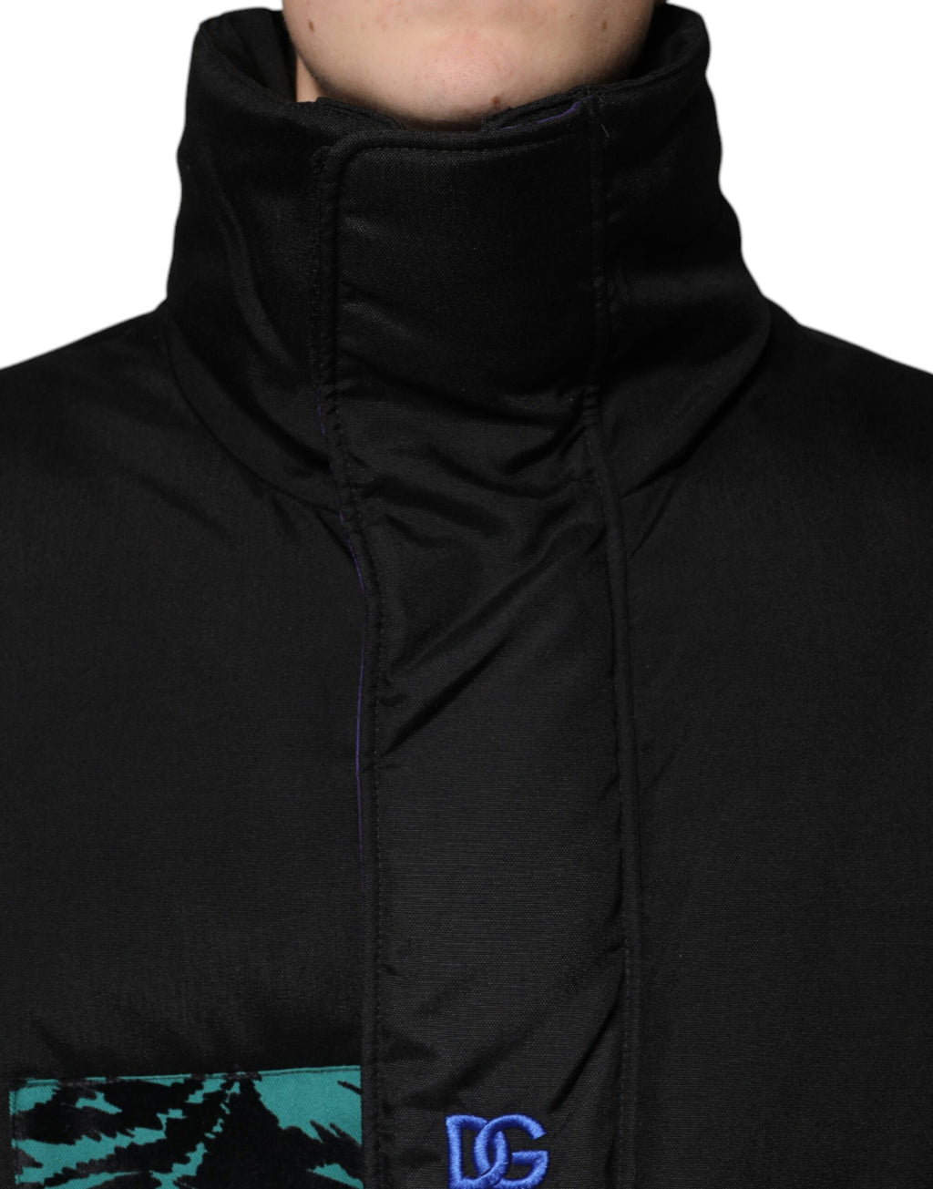Schwarze Nylon-Pufferjacke für Herren mit durchgehendem Reißverschluss