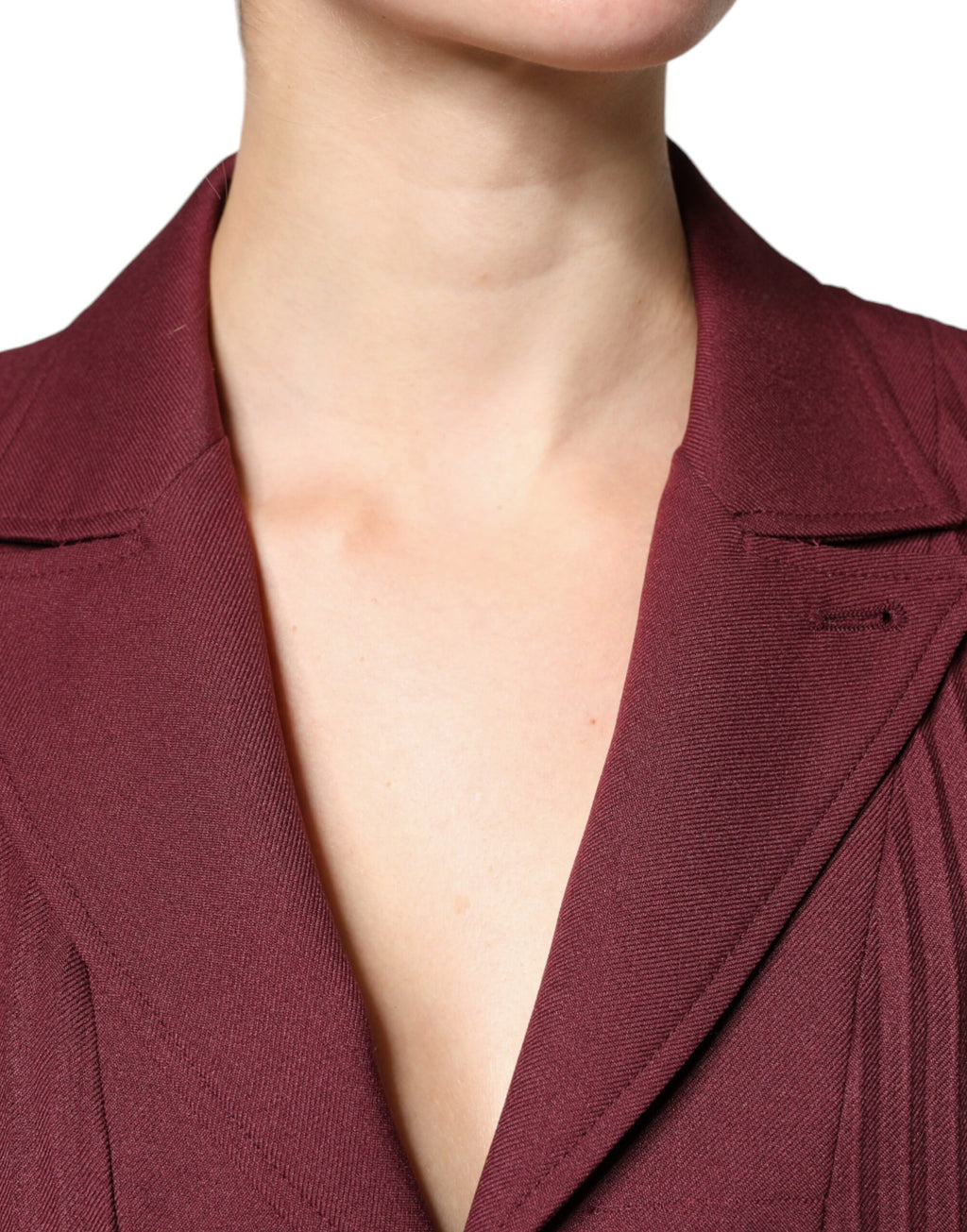 Kastanienbraunes Kleid mit Gürtel und Knopfleiste