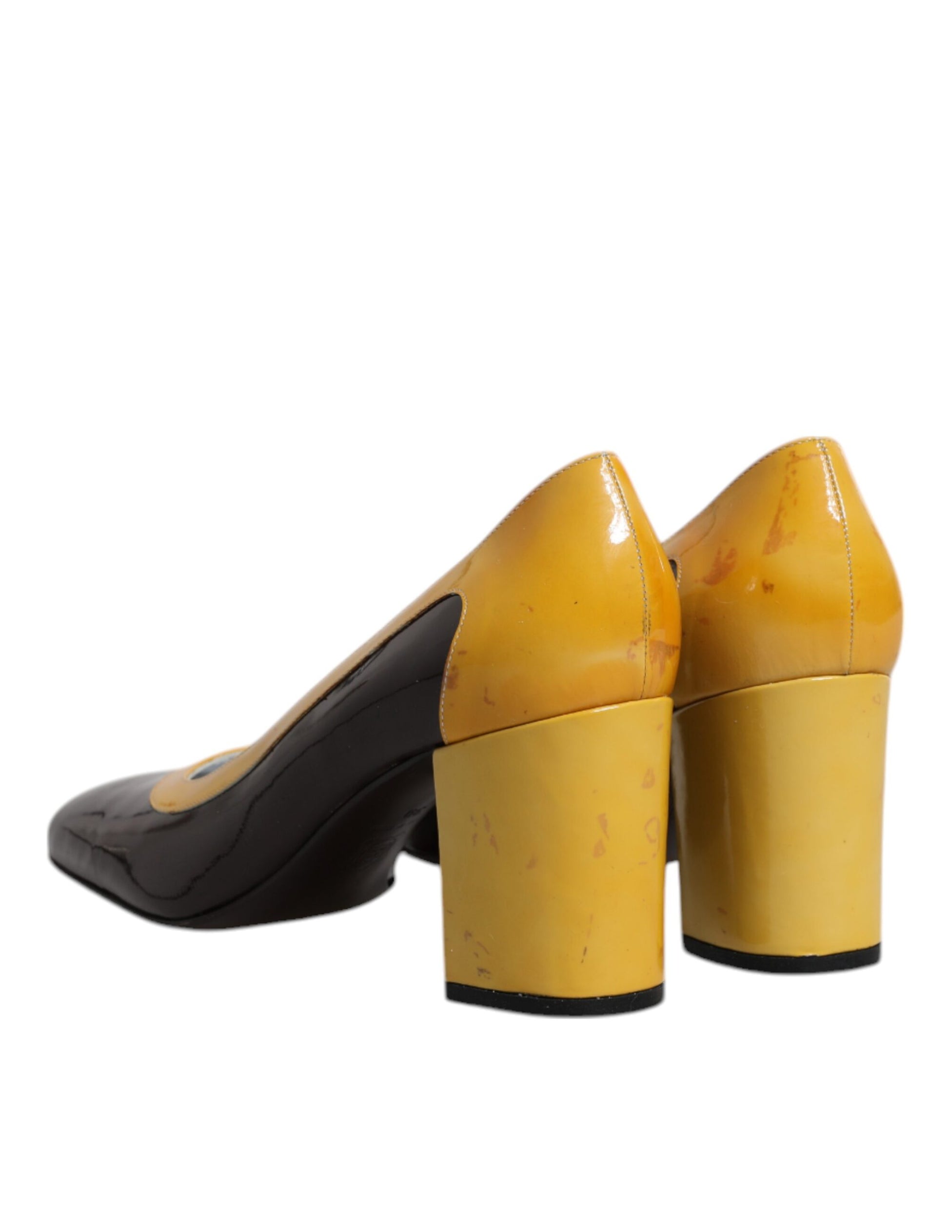 Gelbbraune Pumps aus Leder mit Blockabsatz