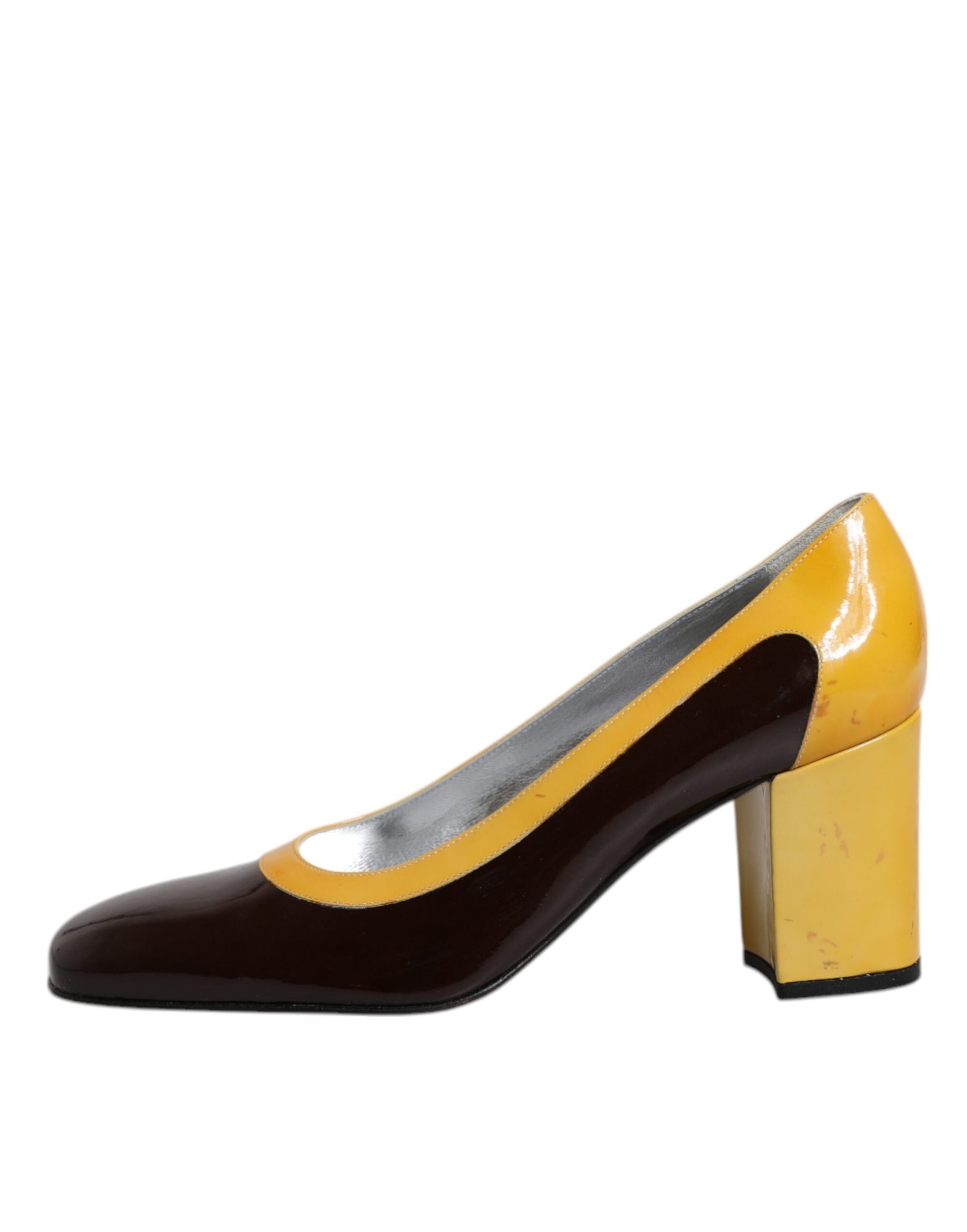 Gelbbraune Pumps aus Leder mit Blockabsatz