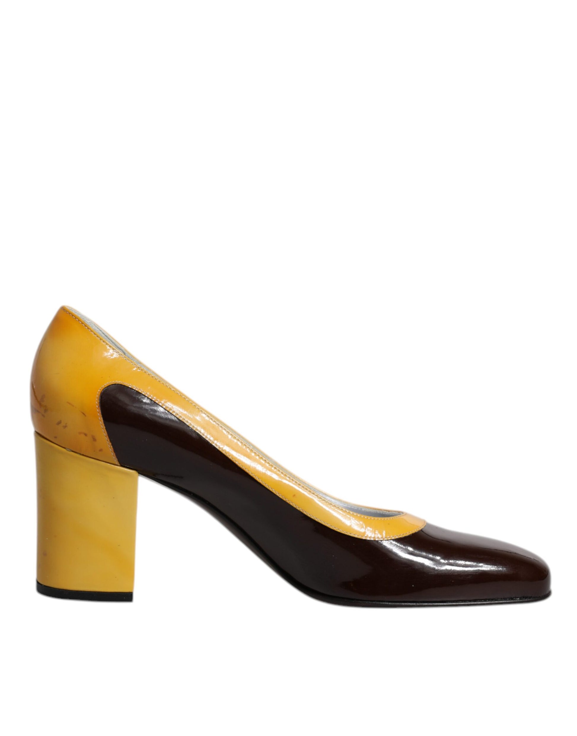Gelbbraune Pumps aus Leder mit Blockabsatz
