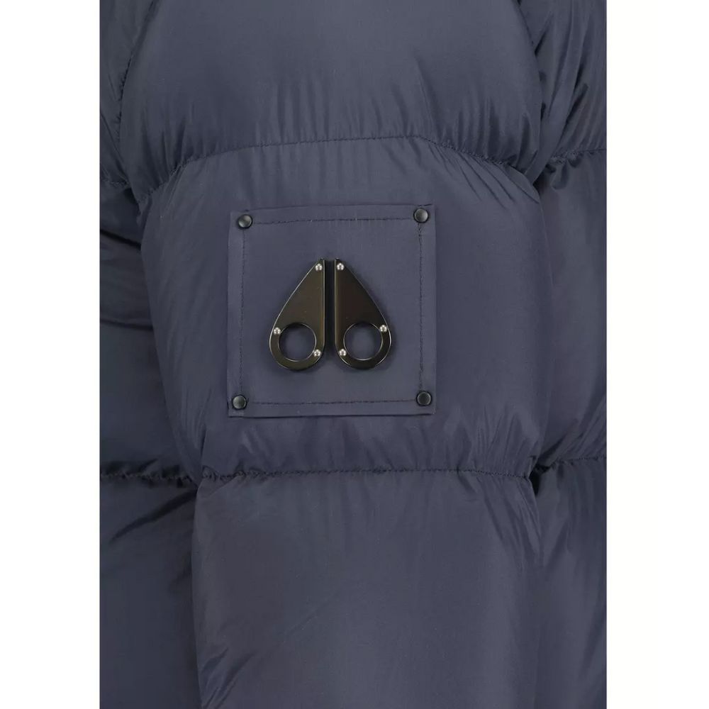 Blaue Nylonjacke