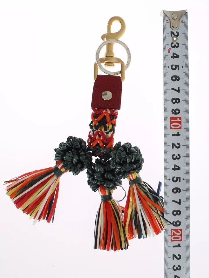 Mehrfarbiger Schlüsselanhänger mit Raffia-Lederverschluss