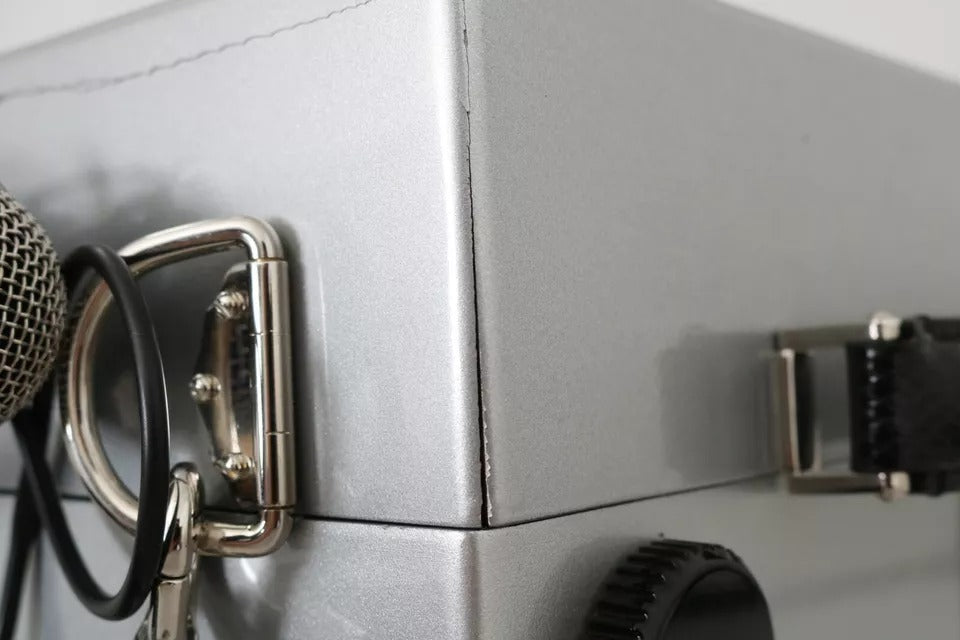 Silberne Retro-Radio-Boombox, limitierte Auflage, handgefertigte Holztasche