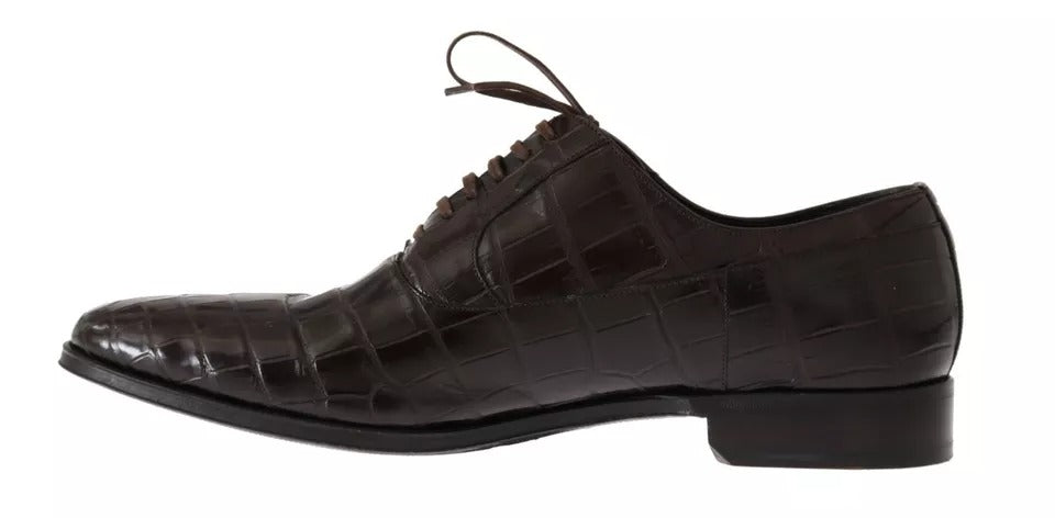 Braune, gemusterte Lederschuhe für formelle Anlässe