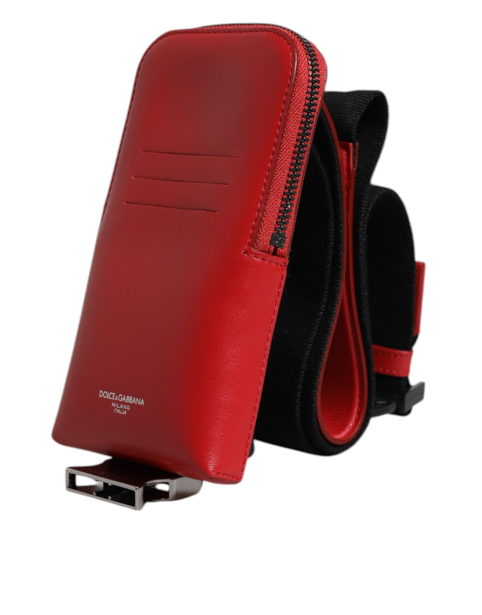 Rotes Kartenetui aus Leder mit Logo und Rundum-Reißverschluss, breites Riemen