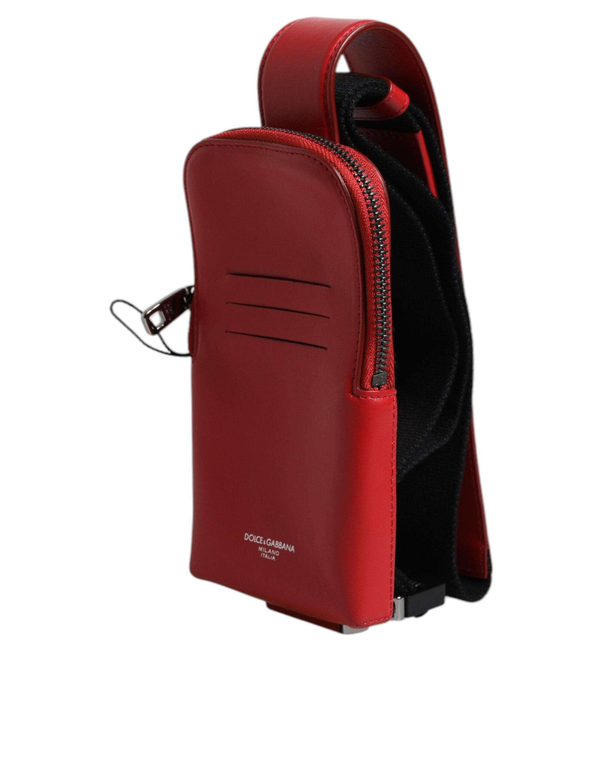 Rotes Kartenetui aus Leder mit Logo und Rundum-Reißverschluss, breites Riemen
