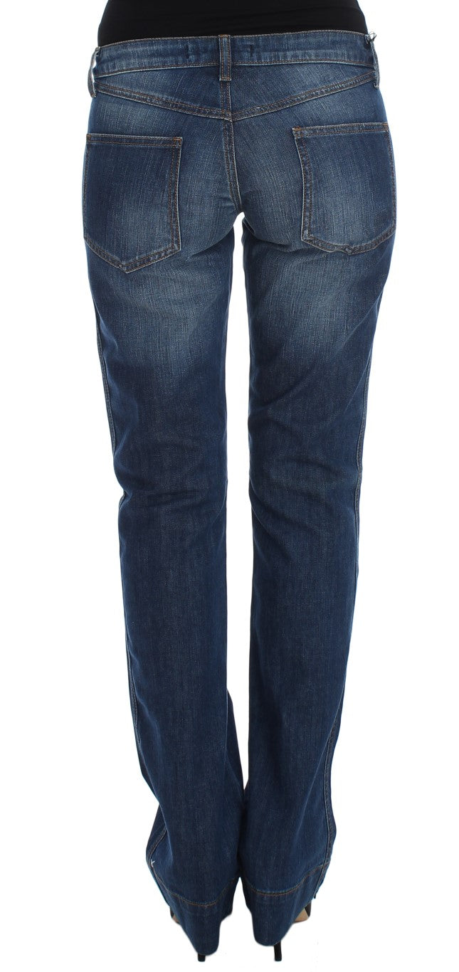 Bootcut-Jeans aus Baumwollstretch in blauer Waschung