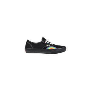 Schwarzer Wildleder-Sneaker