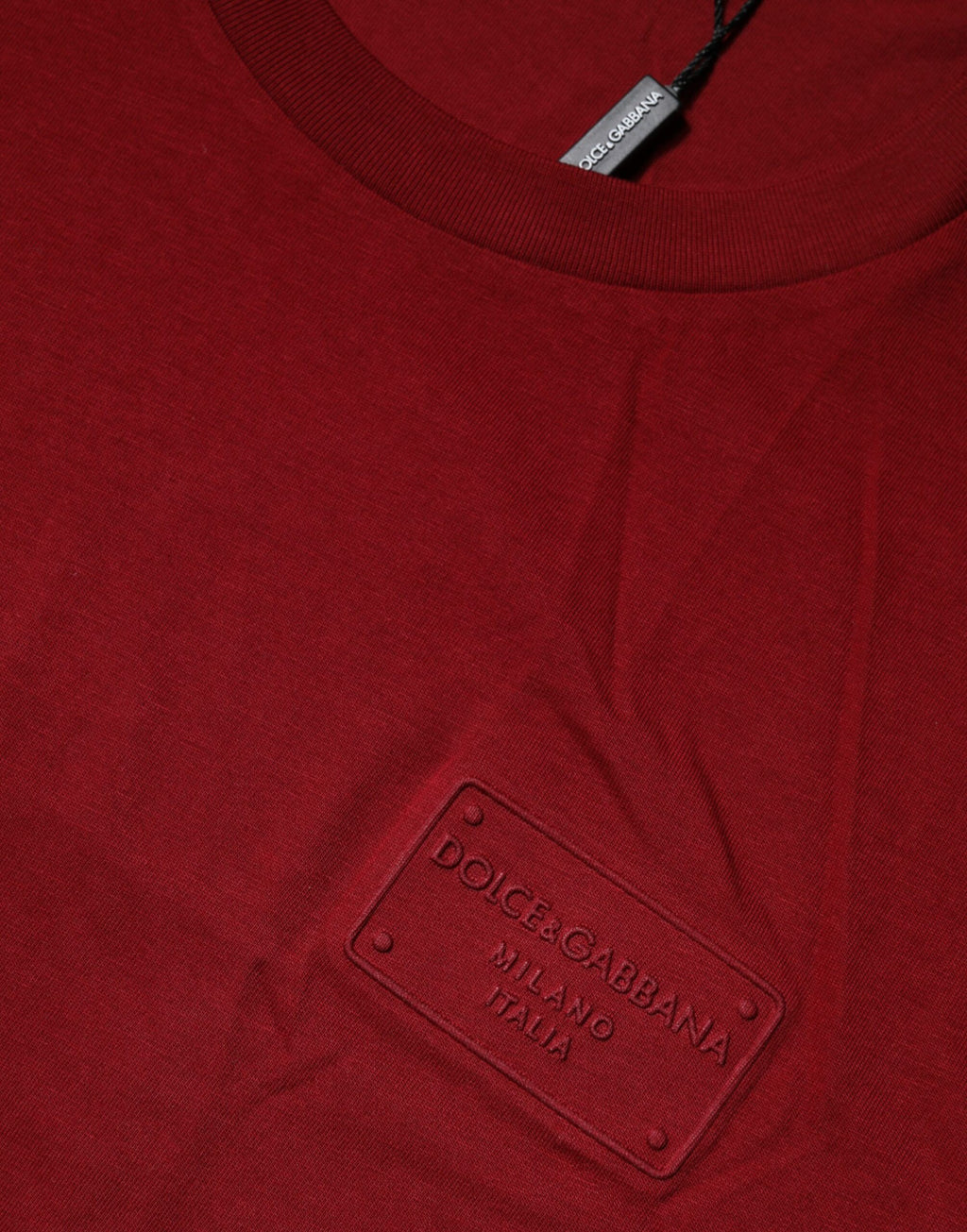 Kastanienbraunes T-Shirt mit Rundhalsausschnitt und kurzen Ärmeln