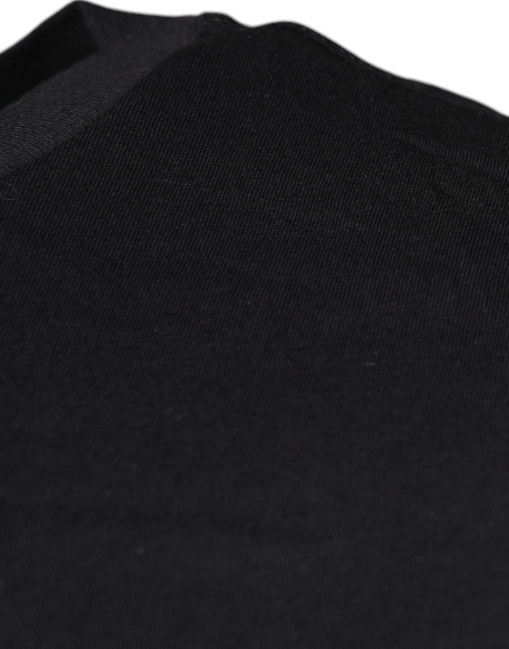 Schwarzes T-Shirt aus Baumwolle mit Rundhalsausschnitt und kurzen Ärmeln