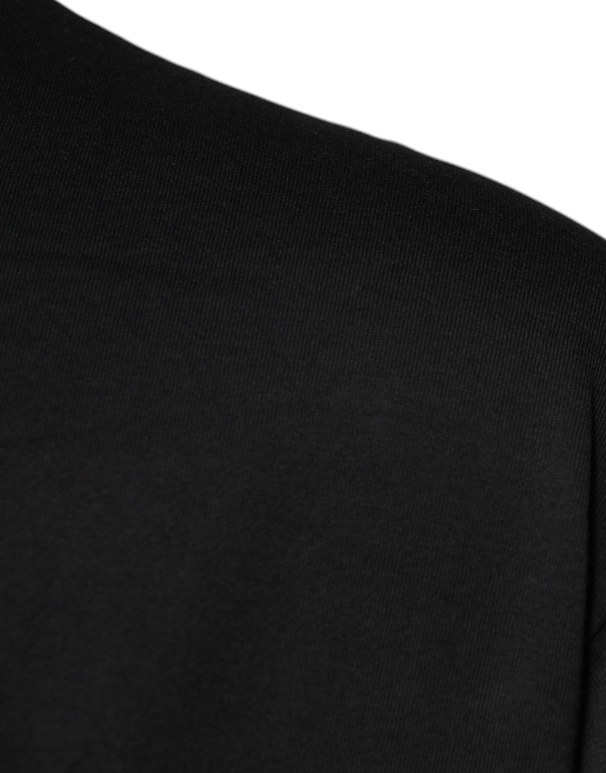 Schwarzes T-Shirt mit Rundhalsausschnitt und kurzen Ärmeln und Logo