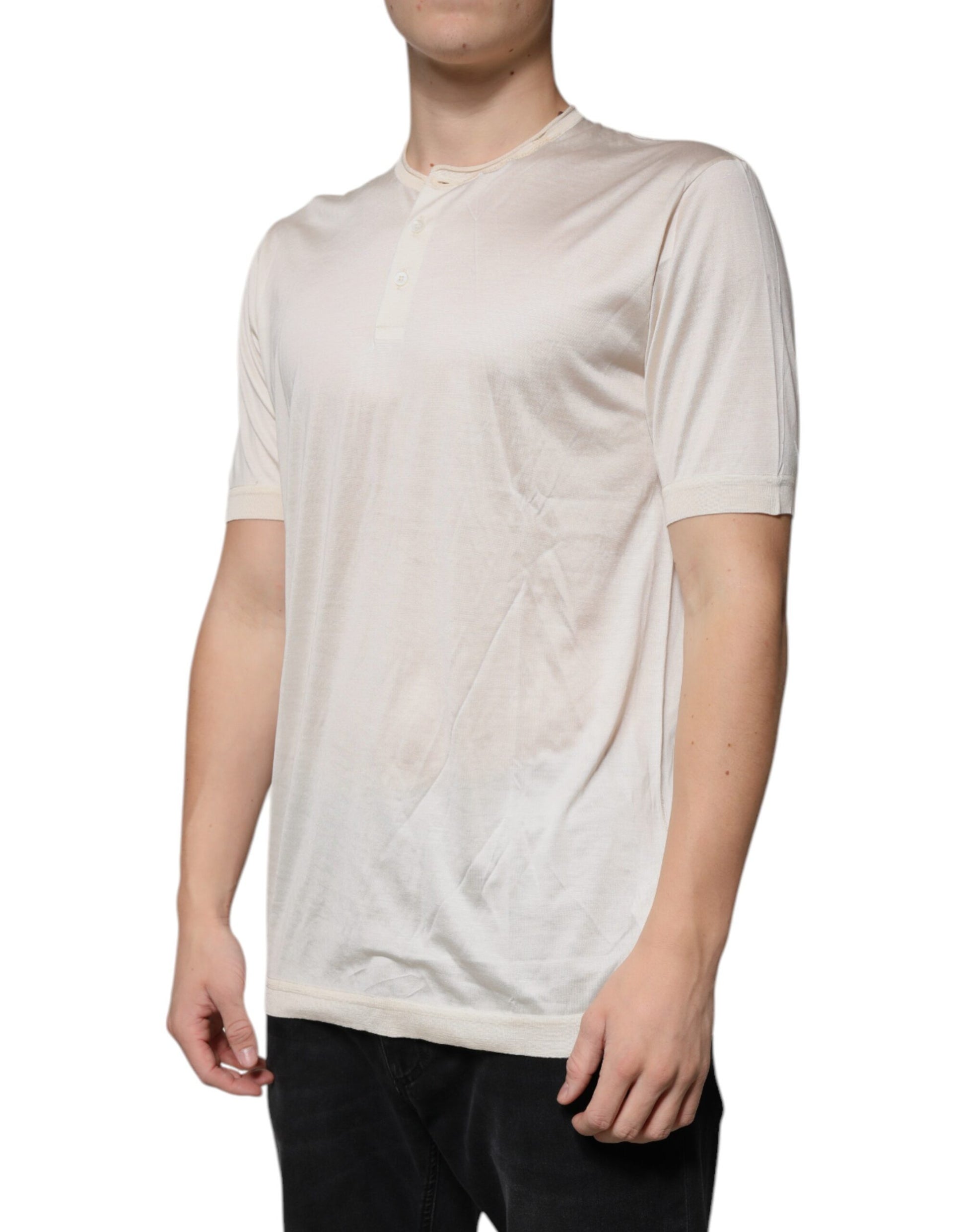 Henley-T-Shirt aus Seide mit Rundhalsausschnitt in Off-White