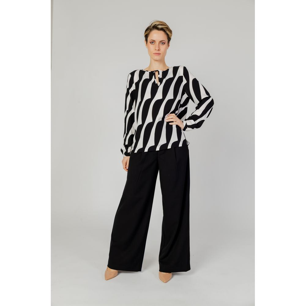 Schwarze Viskosebluse