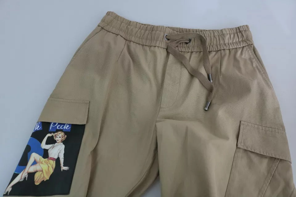 Beige Cargohose mit Pin-Up-Print