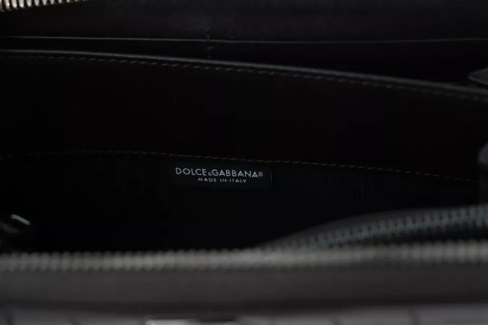 Braune Clutch aus exotischem Leder mit Rundum-Reißverschluss