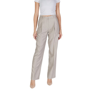 Graue Polyesterhose