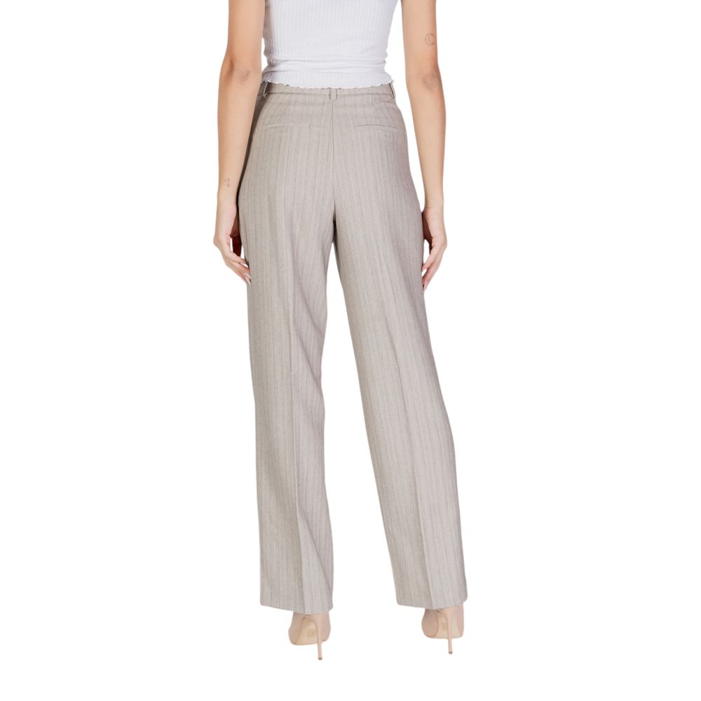 Graue Polyesterhose