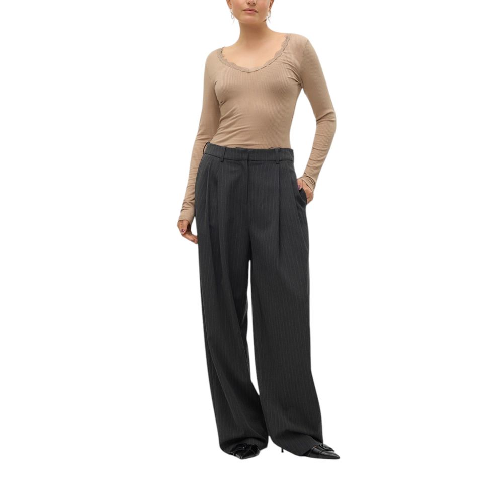 Graue Polyesterhose