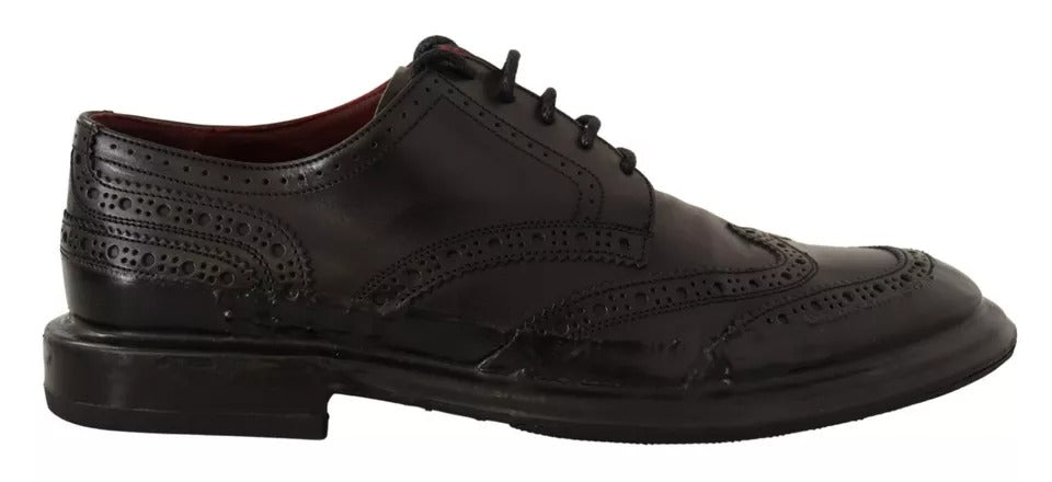 Schwarze Derby-Schnürschuhe aus perforiertem Leder