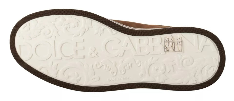 Braune Wildleder-Sneakers mit Logo