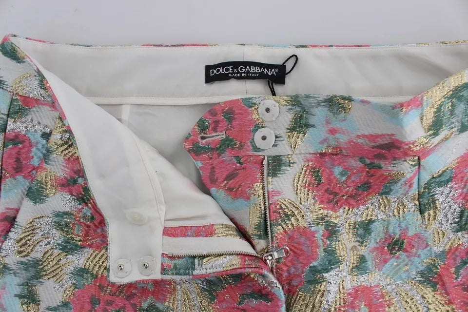 Weiß-rosa Brokathose mit Blumenmuster