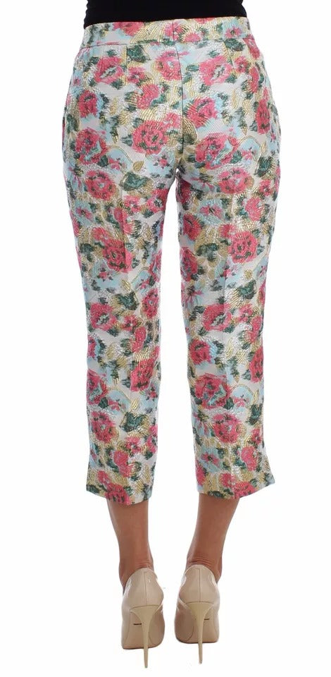 Weiß-rosa Brokathose mit Blumenmuster