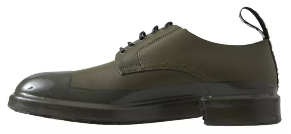 Grüne Lederschuhe mit Gummisohle