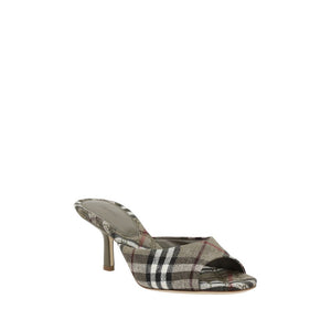 Sandalen mit Absatz