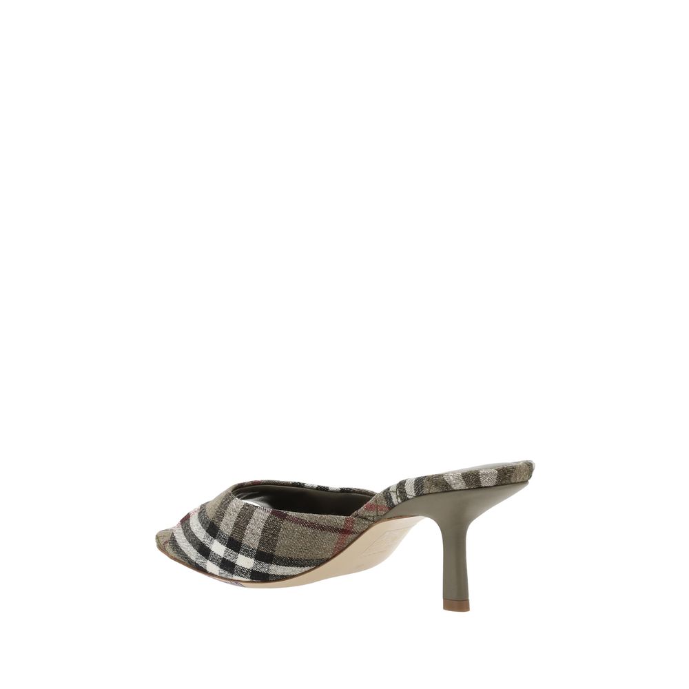 Sandalen mit Absatz