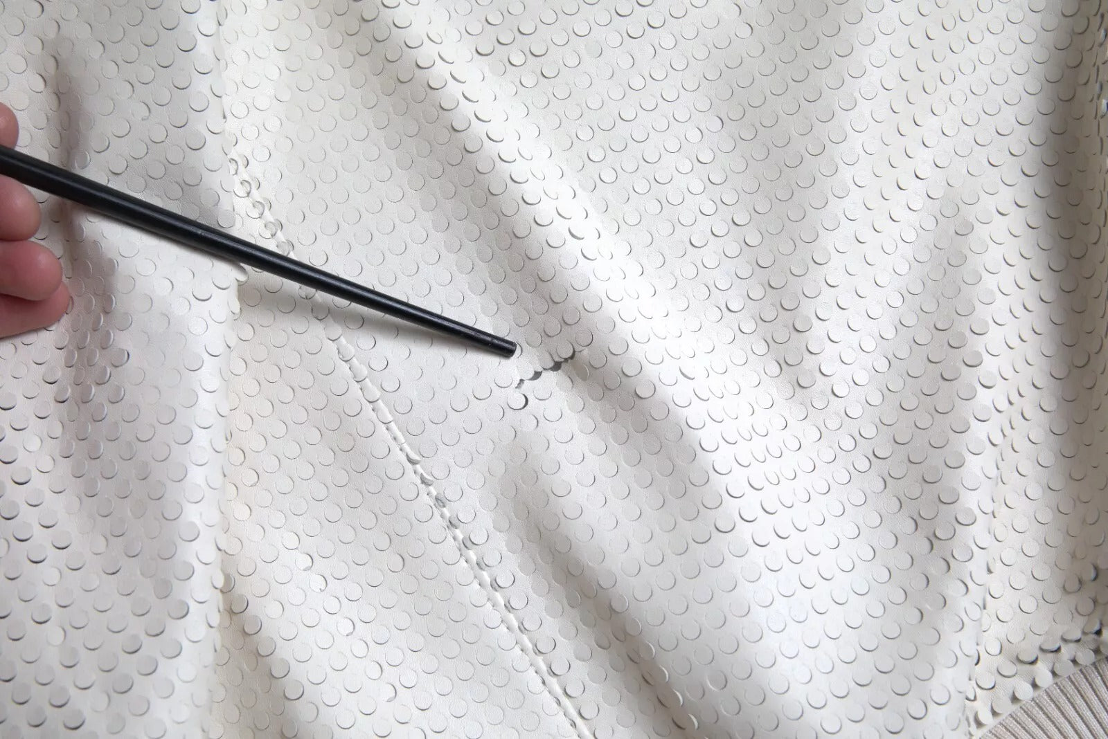 Off White – Perforierte Lederjacke mit durchgehendem Reißverschluss