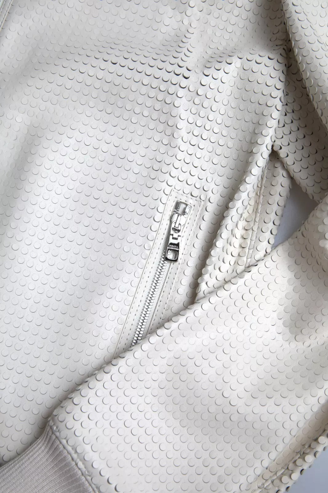 Off White – Perforierte Lederjacke mit durchgehendem Reißverschluss