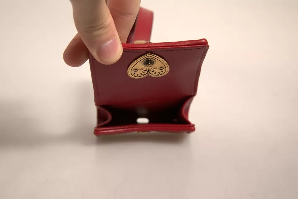 Schwarzes Devotion-Airpod-Etui aus Leder mit Herzriemen