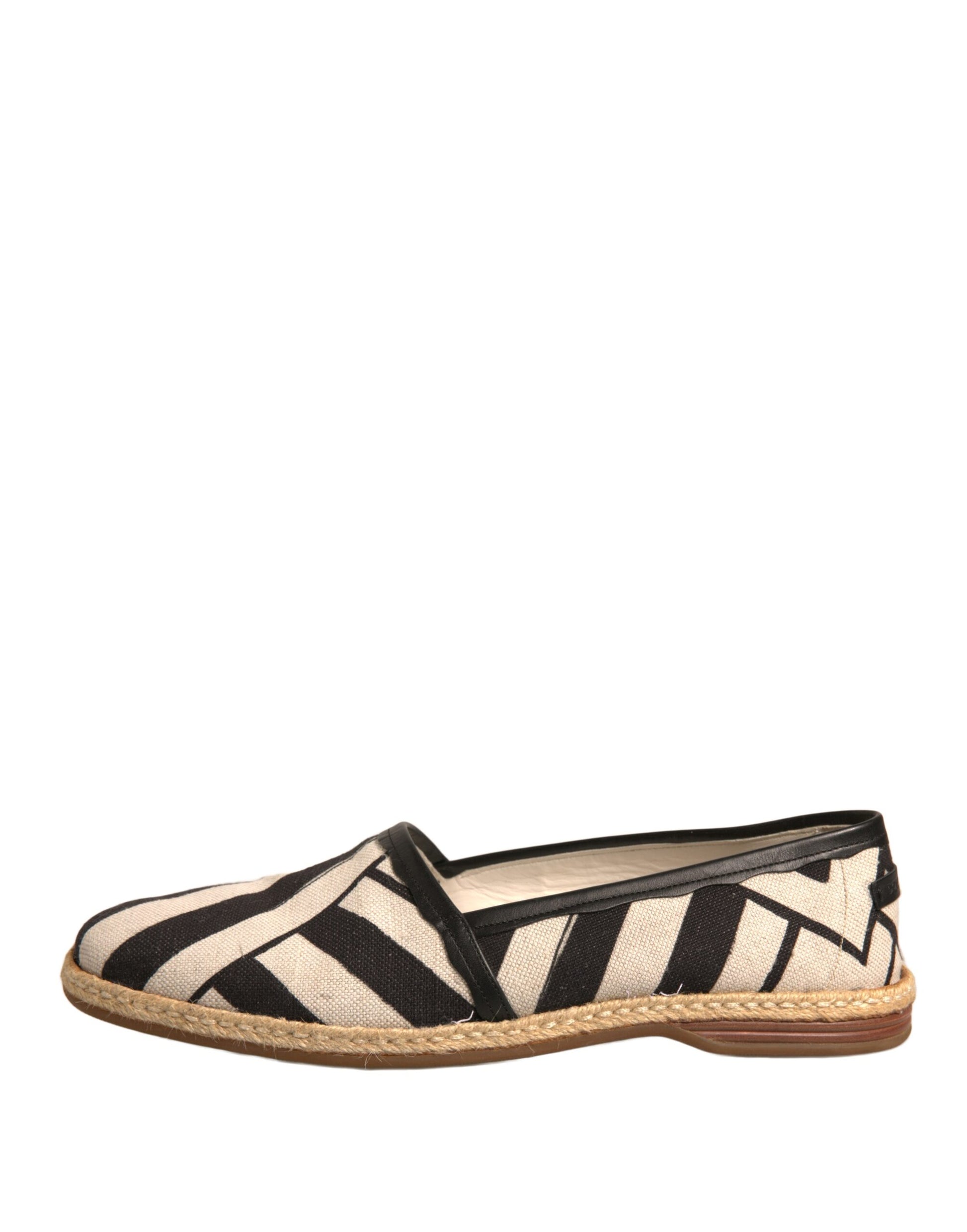 Espadrille-Schuhe mit schwarzen und weißen Streifen