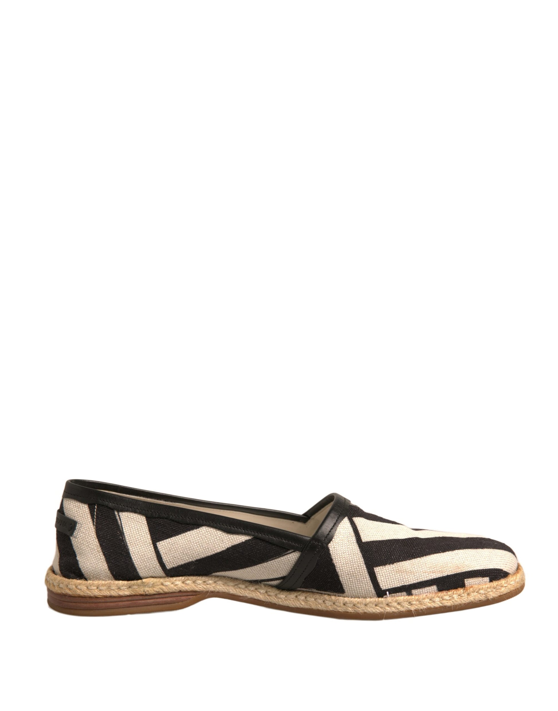 Espadrille-Schuhe mit schwarzen und weißen Streifen