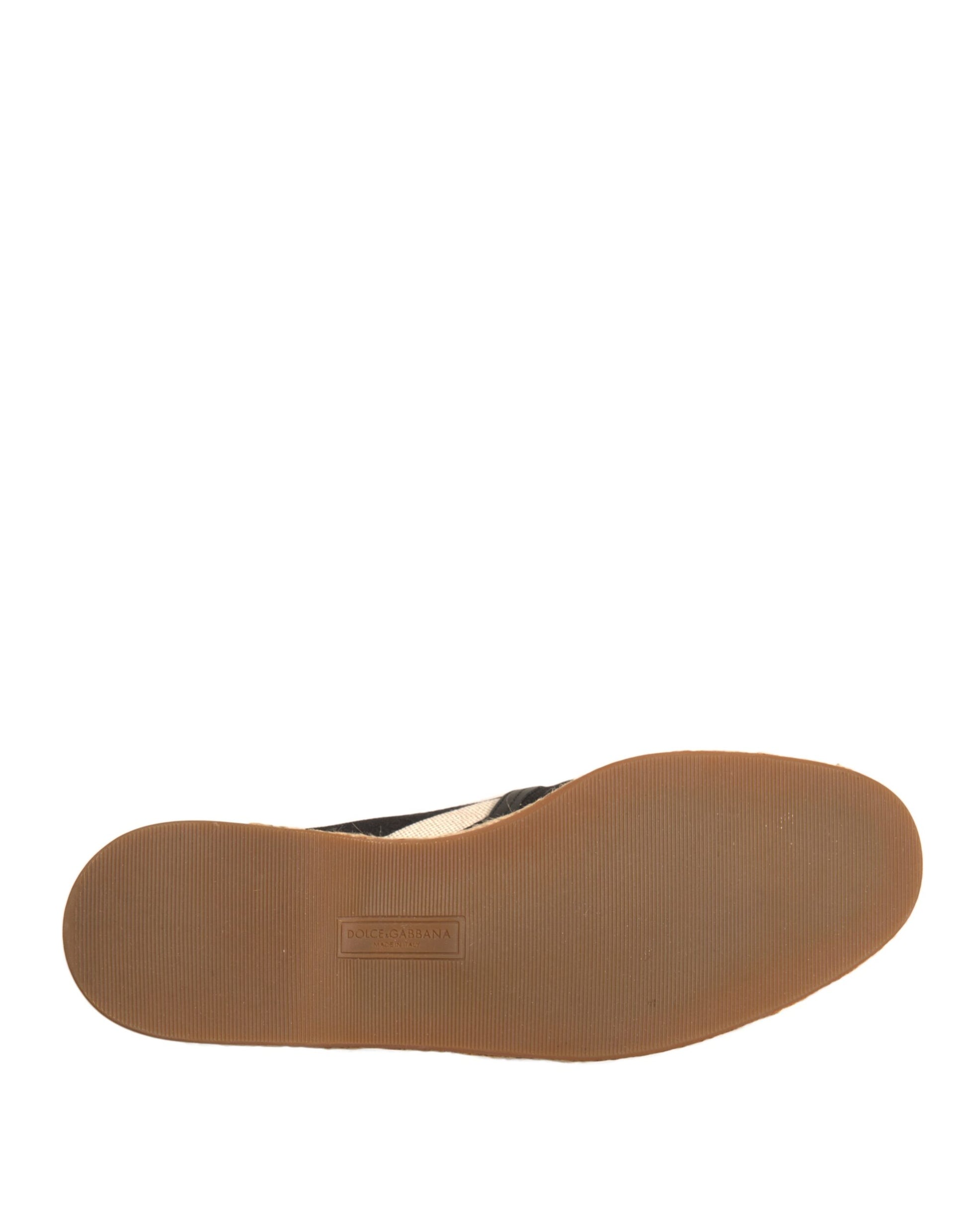 Espadrille-Schuhe mit schwarzen und weißen Streifen